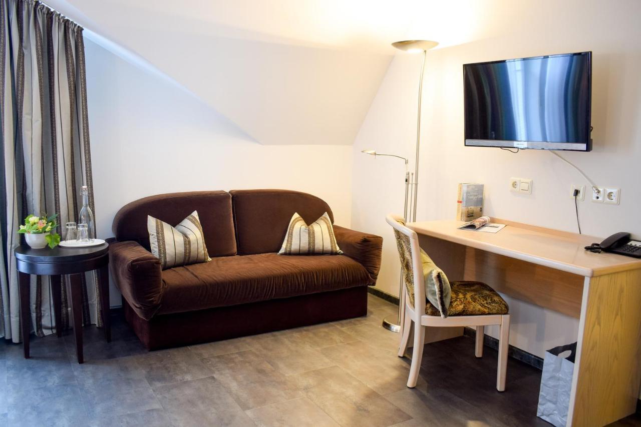 Castell & Restaurant Hotel Leinsweiler