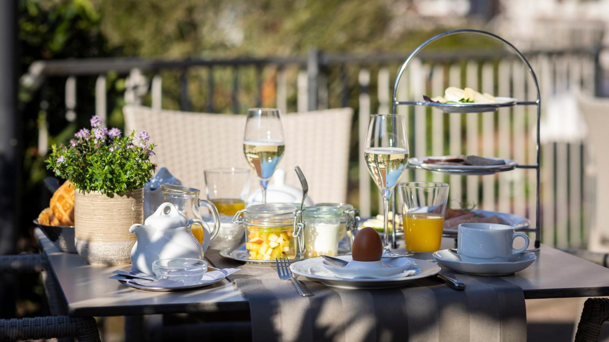 Castell & Restaurant Leinsweiler